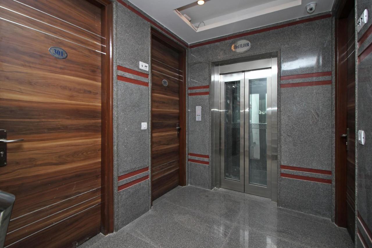 Oyo Hotel Blu Pebbles Near Delhi Airport New Delhi Exterior photo