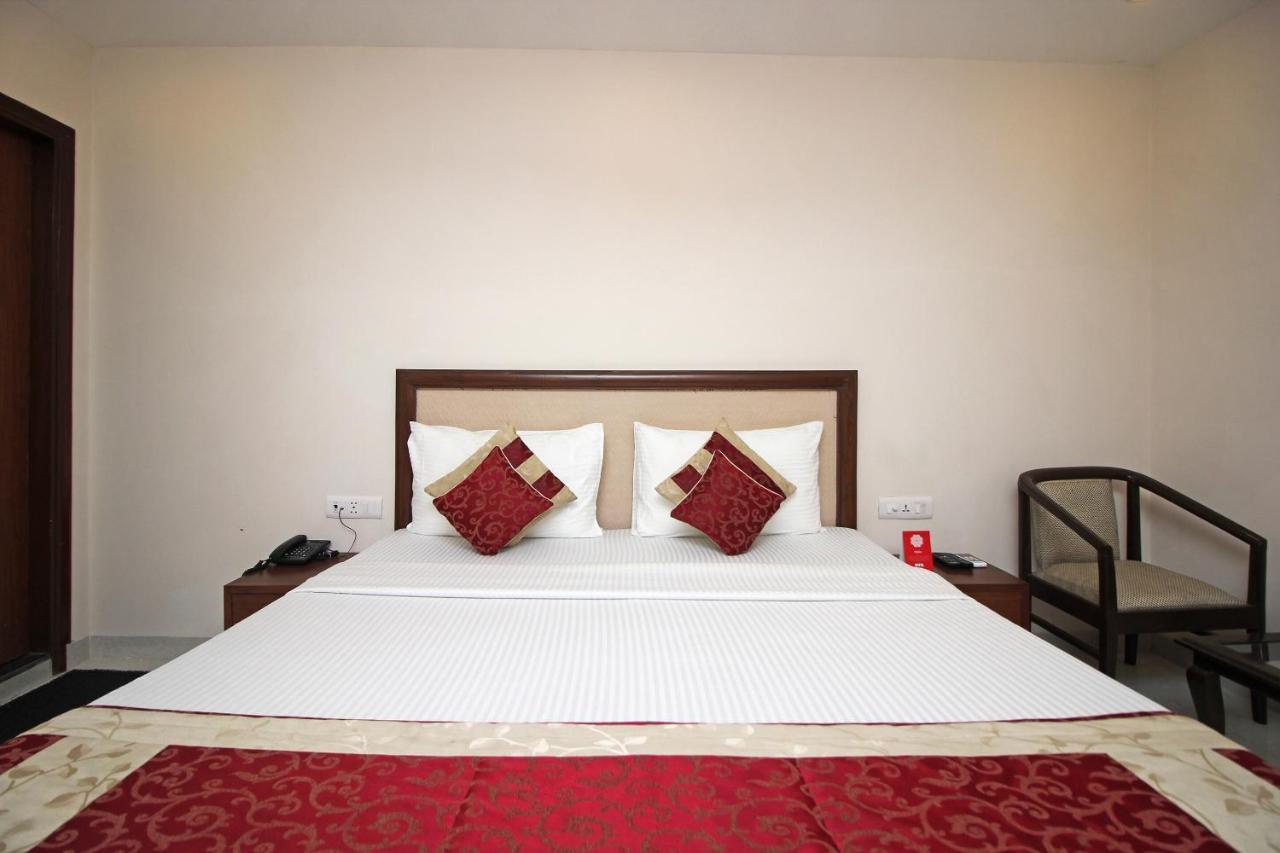 Oyo Hotel Blu Pebbles Near Delhi Airport New Delhi Exterior photo